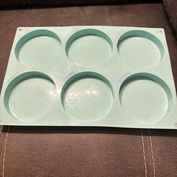 🎨 Silicone Mold Bundle for Freshies & Crafts! 🧼🕯️ - Picture 5 of 5